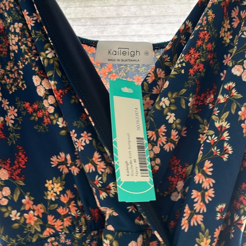 **Kaileigh Long Jumpsuit/Romper with Pockets - Picture 5 of 7